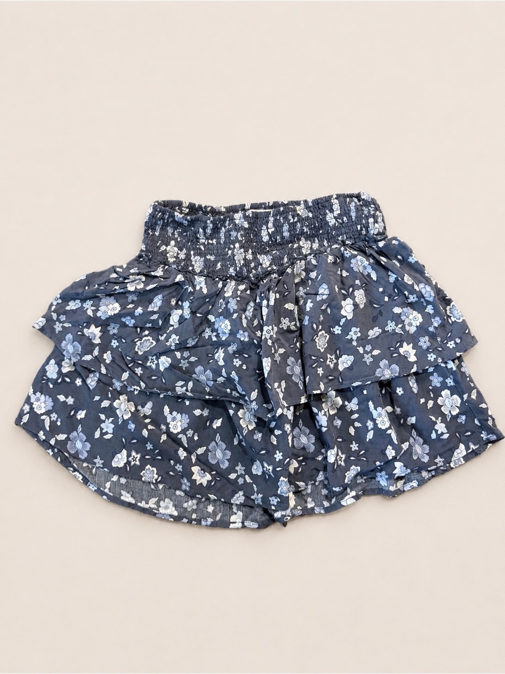 Hollister Floral Tiered Mini Skirt Women’s Blue Smocked Waist Size Medium